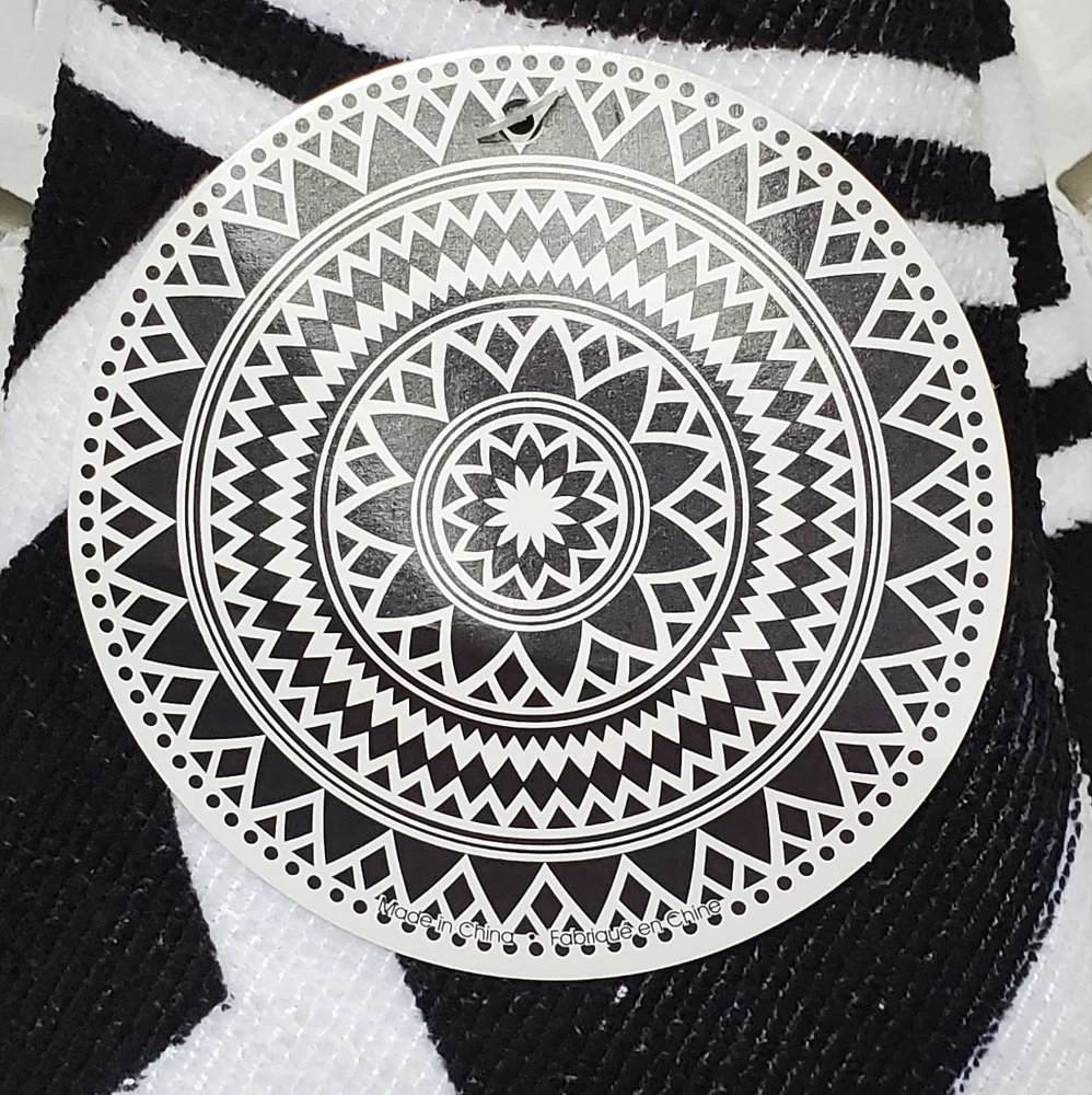NEW Round Beach Towel Geometric Black and White Circle Vacation Towels